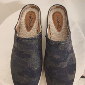 Camo Lifestride size 9